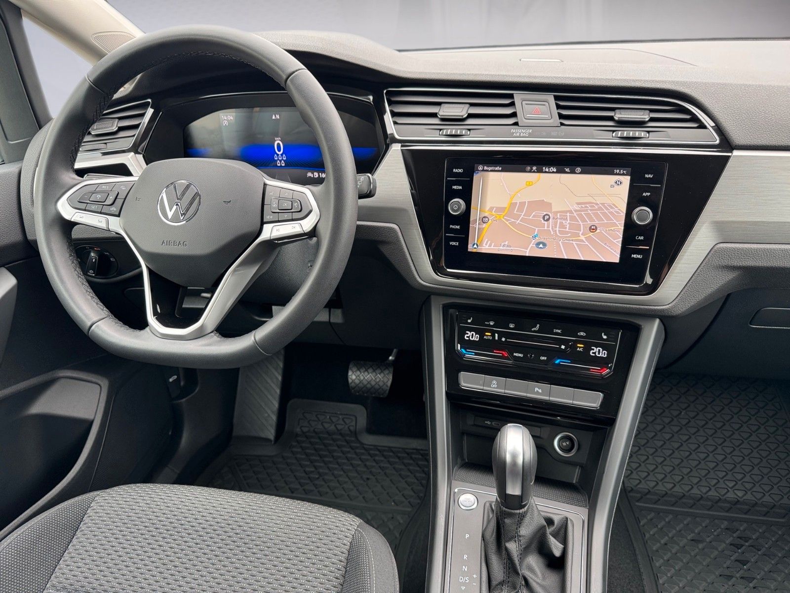 Fahrzeugabbildung Volkswagen Touran 1.5TSI Comfortline R-Line BMT/Start-Stopp