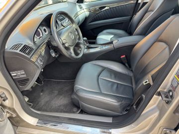 Mercedes E 280 - 8