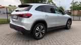 Mercedes-Benz GLA 250 4MATIC DCT -MB Garantie / unfallfrei - Mercedes-Benz GLA 250 von privat