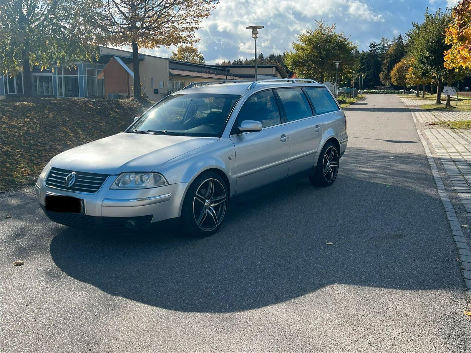 Volkswagen Passat 2004 — rear view