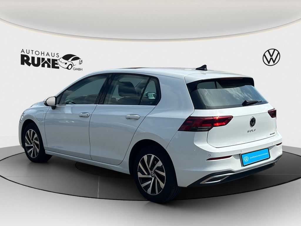 Volkswagen Golf VIII Style 1.4 eHybrid 150 kW DSG PANO LED foto 3