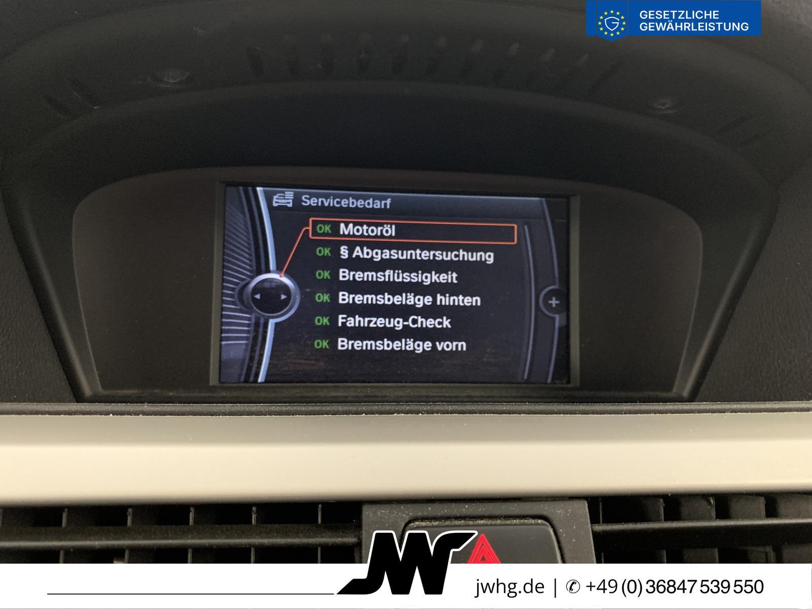 BMW 320 2011 — photo 11