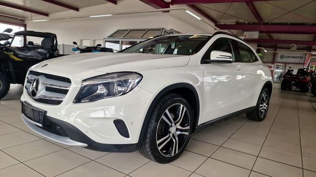 Mercedes-Benz GLA 200  1.Hand Alu 18 Zoll Nav PDC V/H Sitzheiz