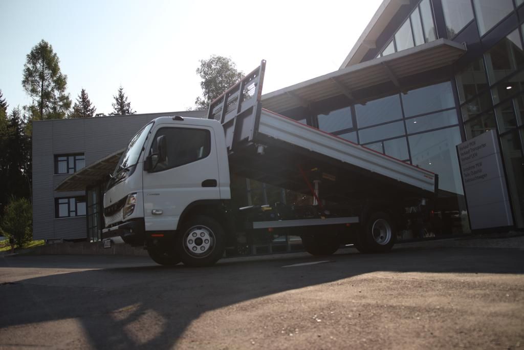 Fahrzeugabbildung FUSO CANTER 7C18 Scattolini Kipper *LED*KlimaA*Kam.