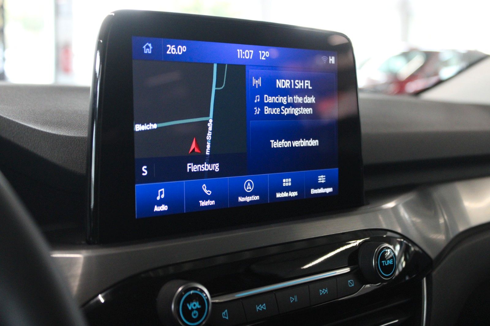 Fahrzeugabbildung Ford Kuga Titanium LED NAVI CAM WinterPaket