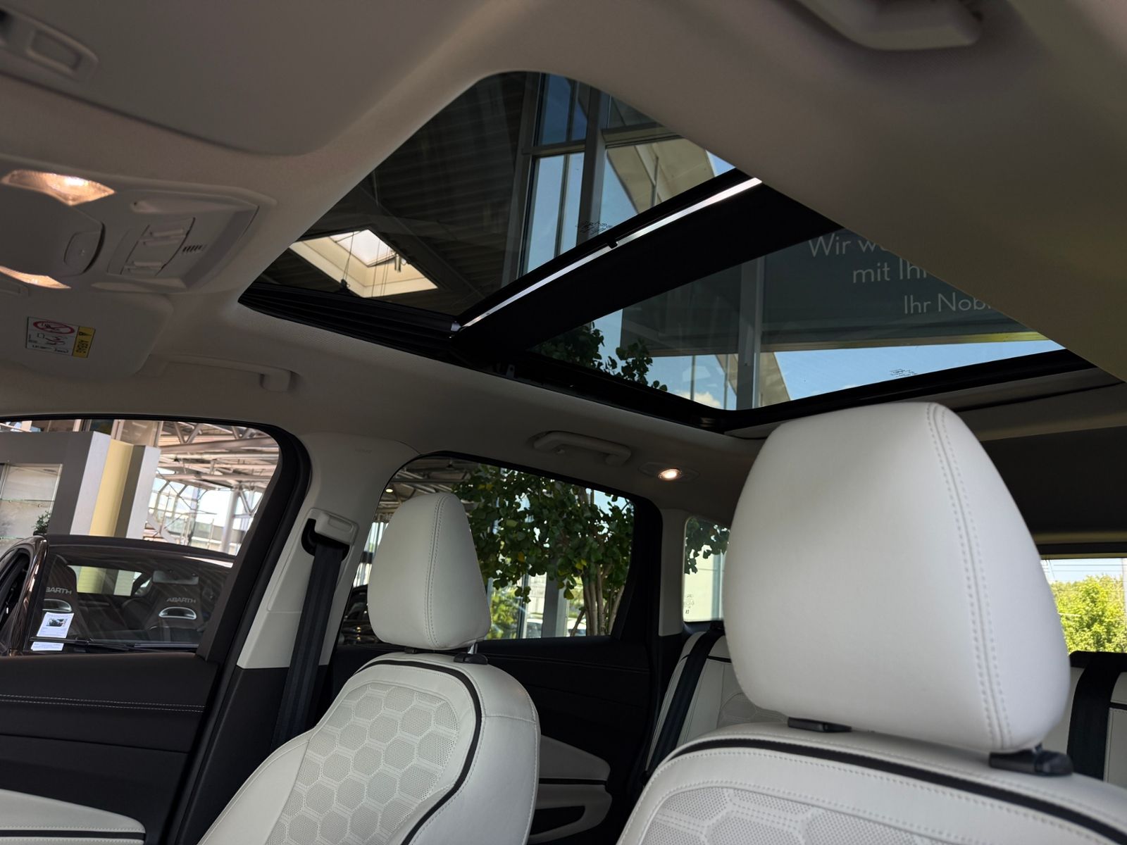Fahrzeugabbildung Ford Kuga Vignale Allrad PANO AHK SONY XENON