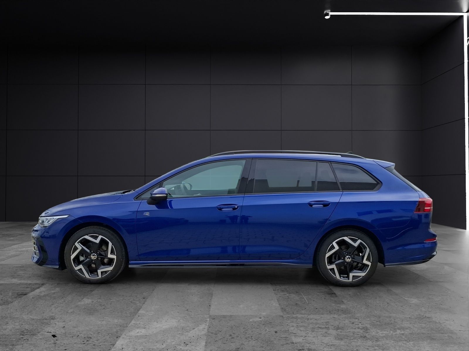 Fahrzeugabbildung Volkswagen Golf VIII Variant TDI R-Line DSG LED Navi AID AC