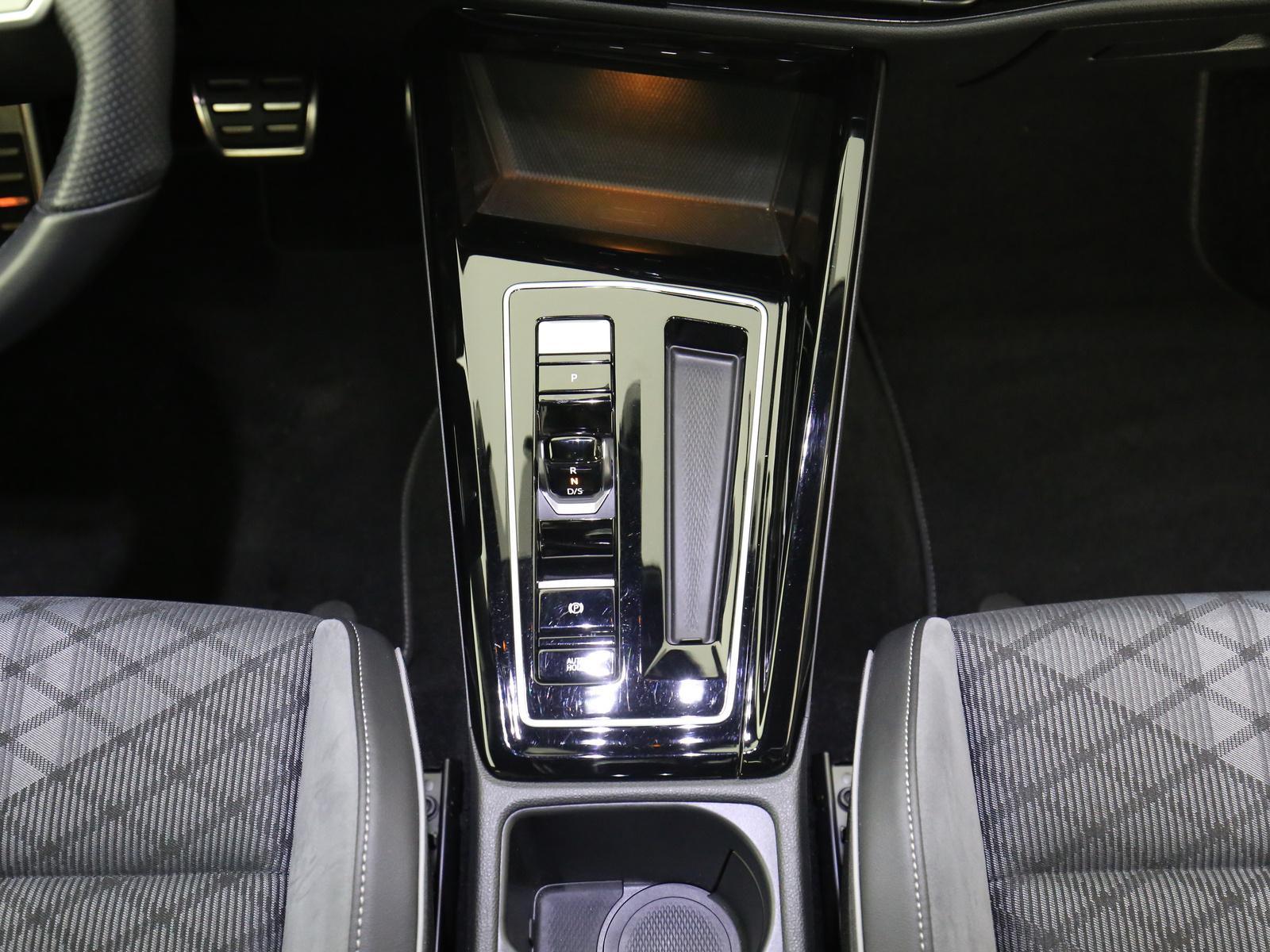 Volkswagen Golf VIII Variant 2.0 TSI DSG R-line LED Navi H, миниатюра 16