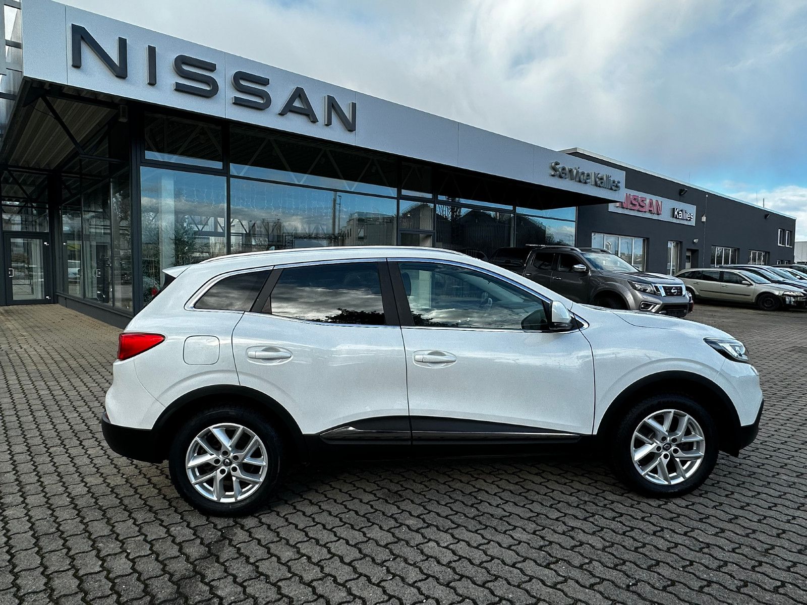 Fahrzeugabbildung Renault Kadjar Teilleder Navi