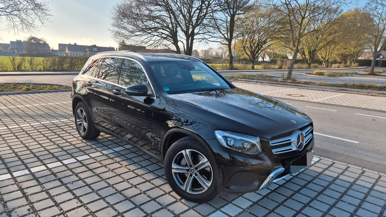 MERCEDES-BENZ Mercedes GLC 250 4Matic  Benzin  AHK Panor...