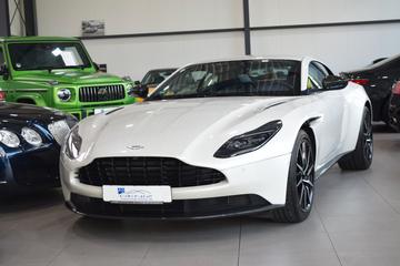 2017 Aston Martin DB11 — фото 5