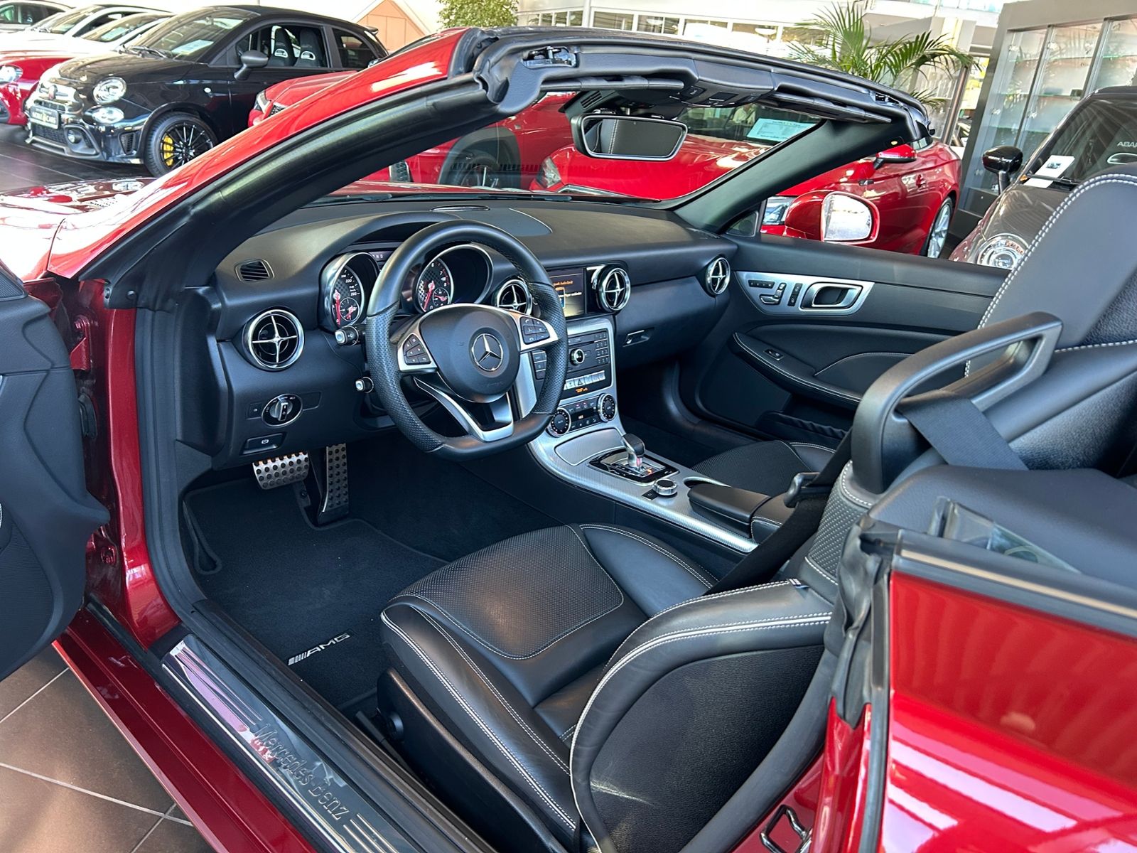 Fahrzeugabbildung Mercedes-Benz SLC 300 Roadster AMG Line KLIMA LED NAVI