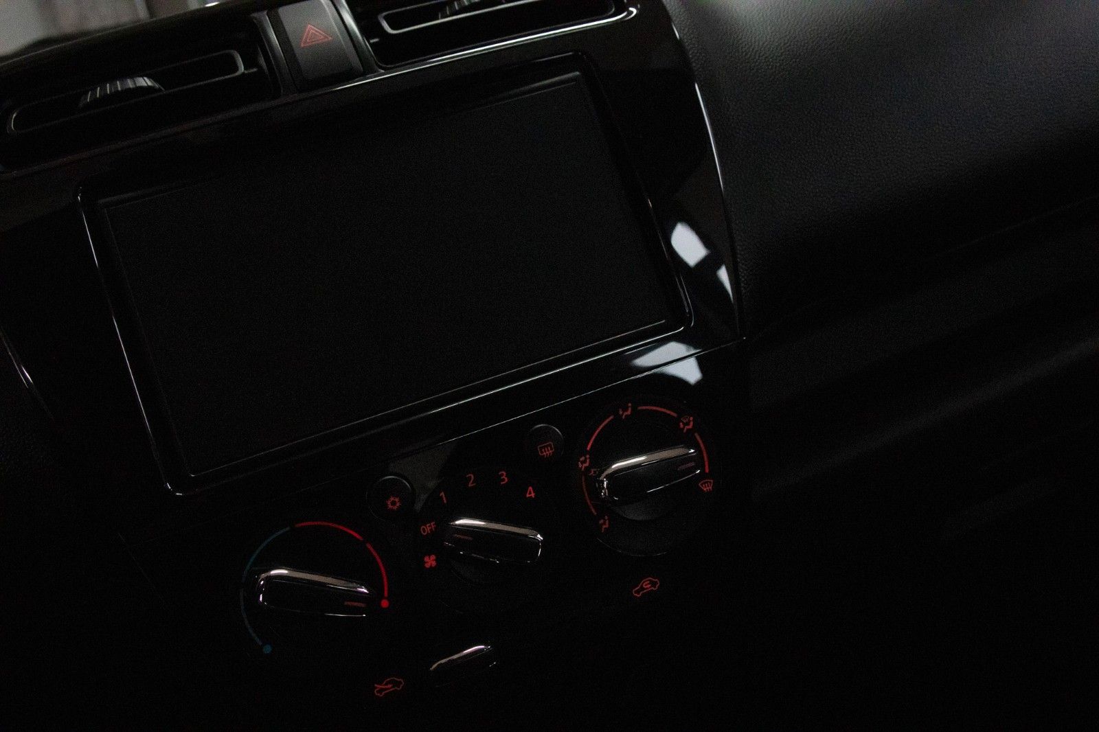 Fahrzeugabbildung Mitsubishi Space Star 1.2 Select Zeisberg Corse Edition