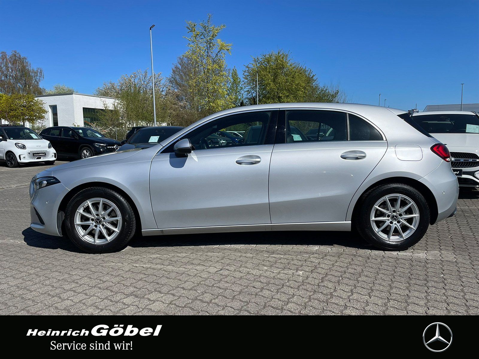 Fahrzeugabbildung Mercedes-Benz A 200 PROGRESSIVE*LED*CARPLAY*AMBIENTEBELEUCHTUN
