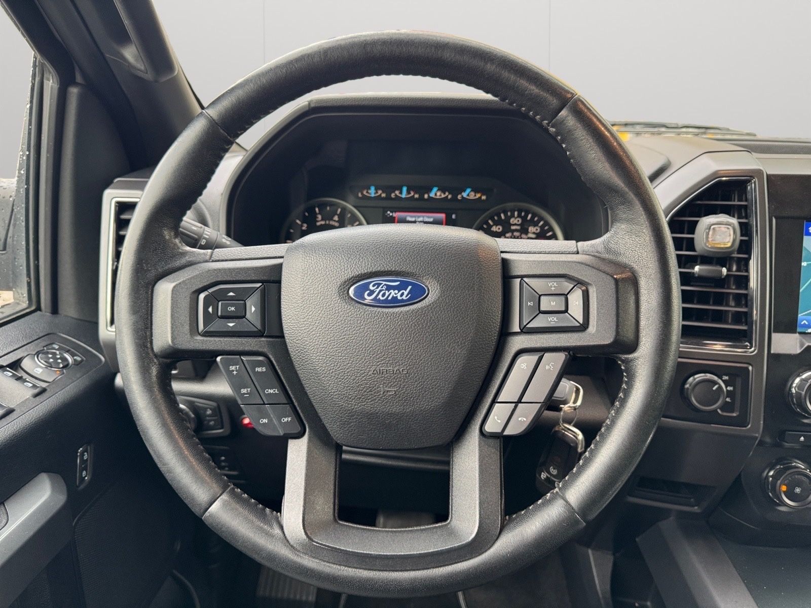 Fahrzeugabbildung Ford F 150 XL  4x4*AHK*LED*Kamera*Vollaussastung