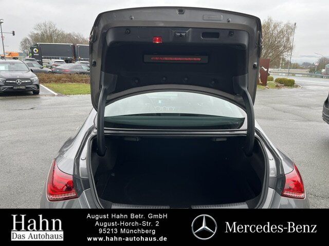 Fahrzeugabbildung Mercedes-Benz CLA 180 PROGRESSIVE/LED/PTS/NAVI/AMG18ZOLL