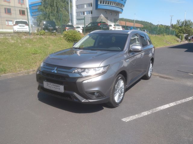 Mitsubishi Outlander PHEV Basis 4WD