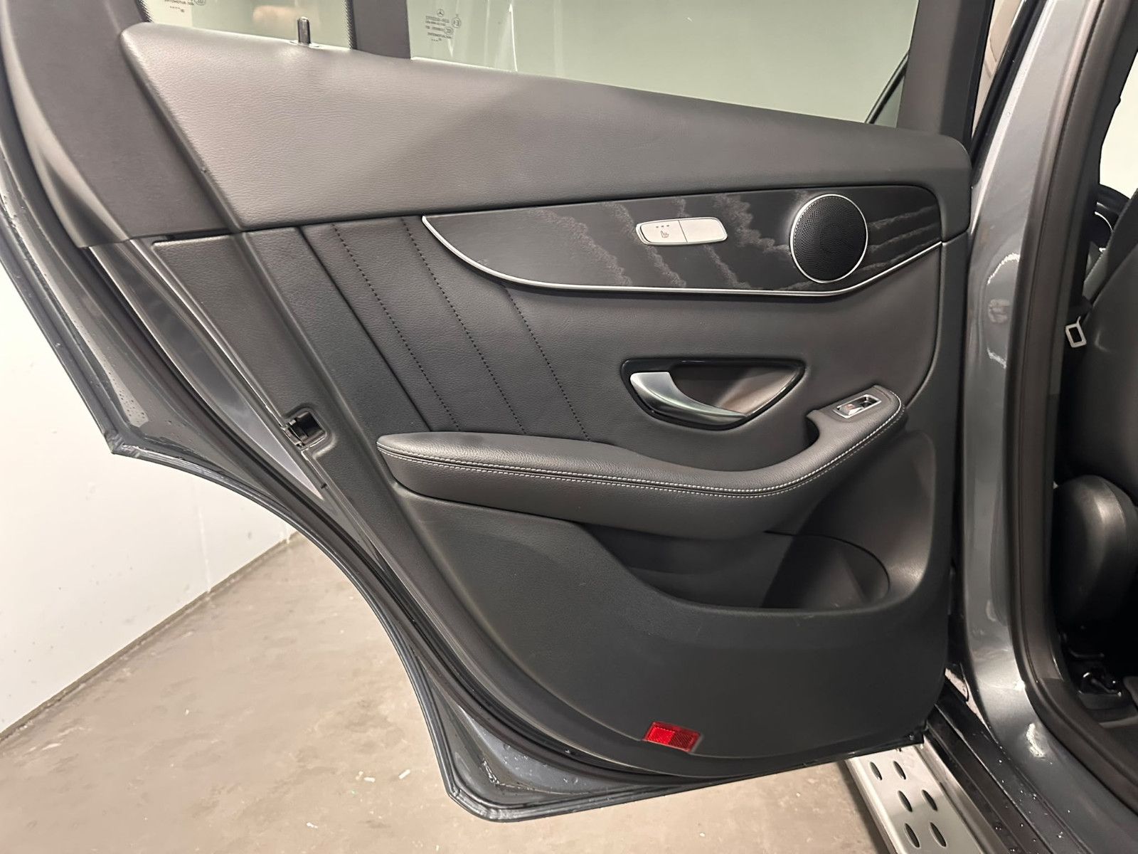 Fahrzeugabbildung Mercedes-Benz GLC 220 d 4MATIC AMG*PANO*360*HUD*AHK*DISTRO