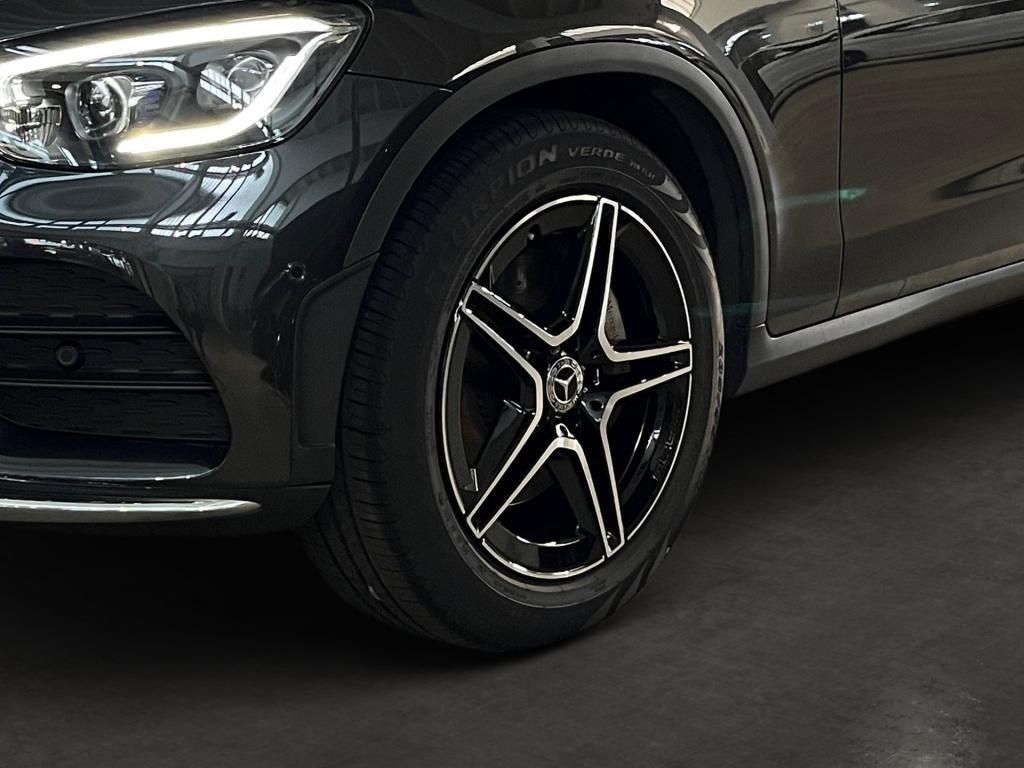 Fahrzeugabbildung Mercedes-Benz GLC 300 4M AMG Totwi. HUD LED SHZ Sport KeyLess