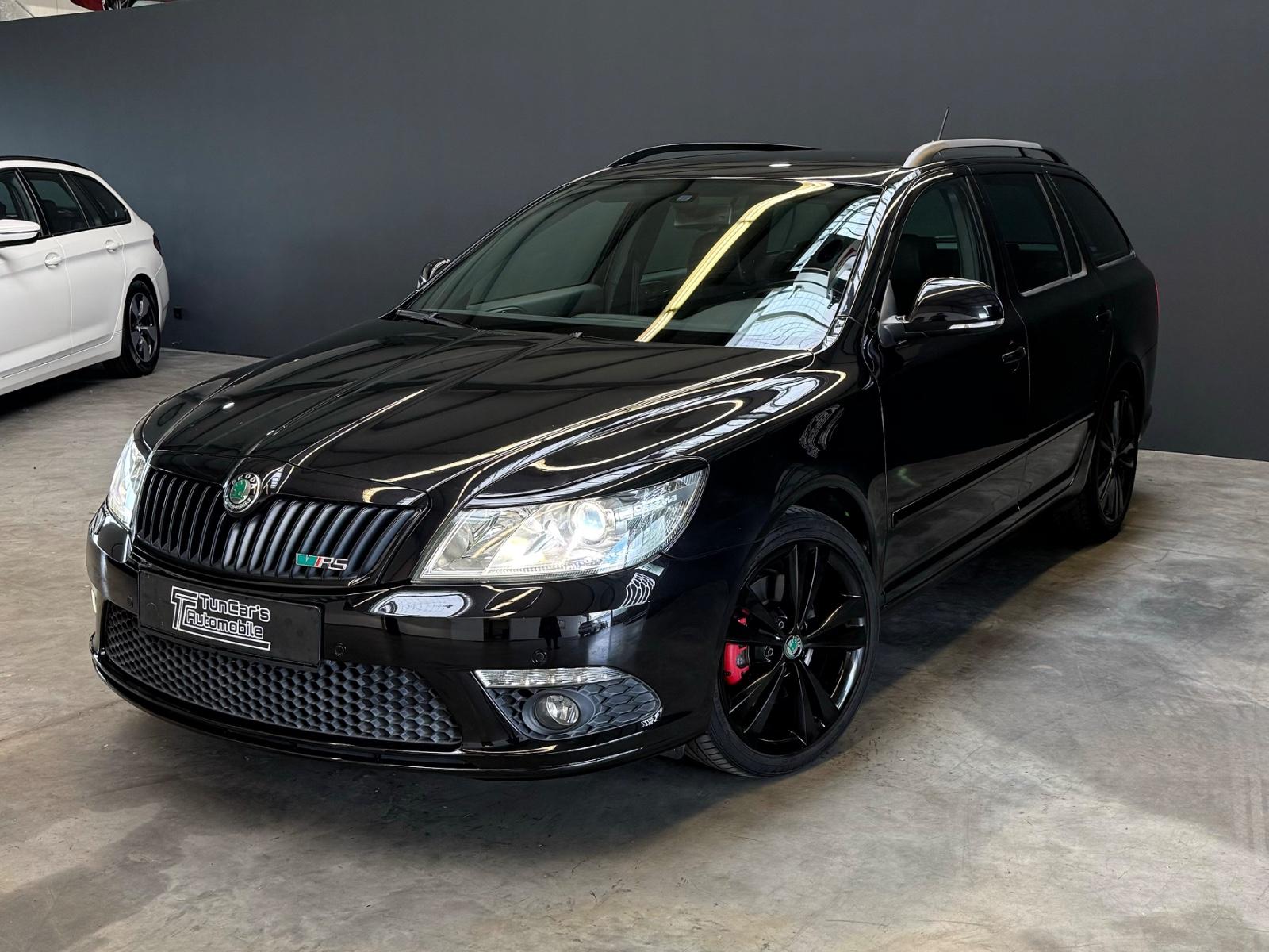 Skoda Octavia Combi RS 2.0 Xenon/PDC/