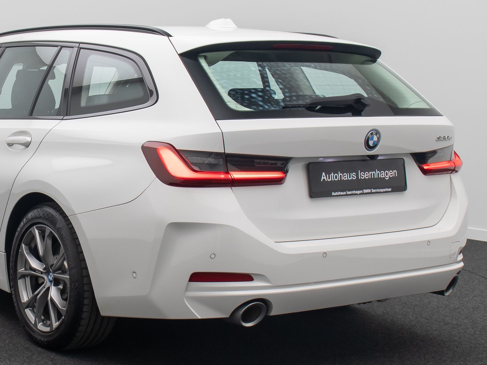 Fahrzeugabbildung BMW 320e Stop&Go AHK Kamera DAB Sportsitz DrivAssist