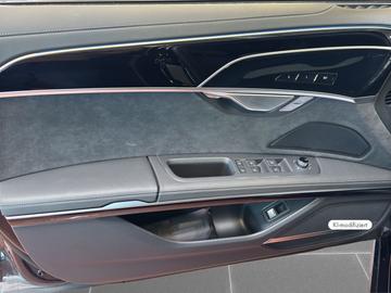 صورة مصغرة 14 لـ  AUDI S8