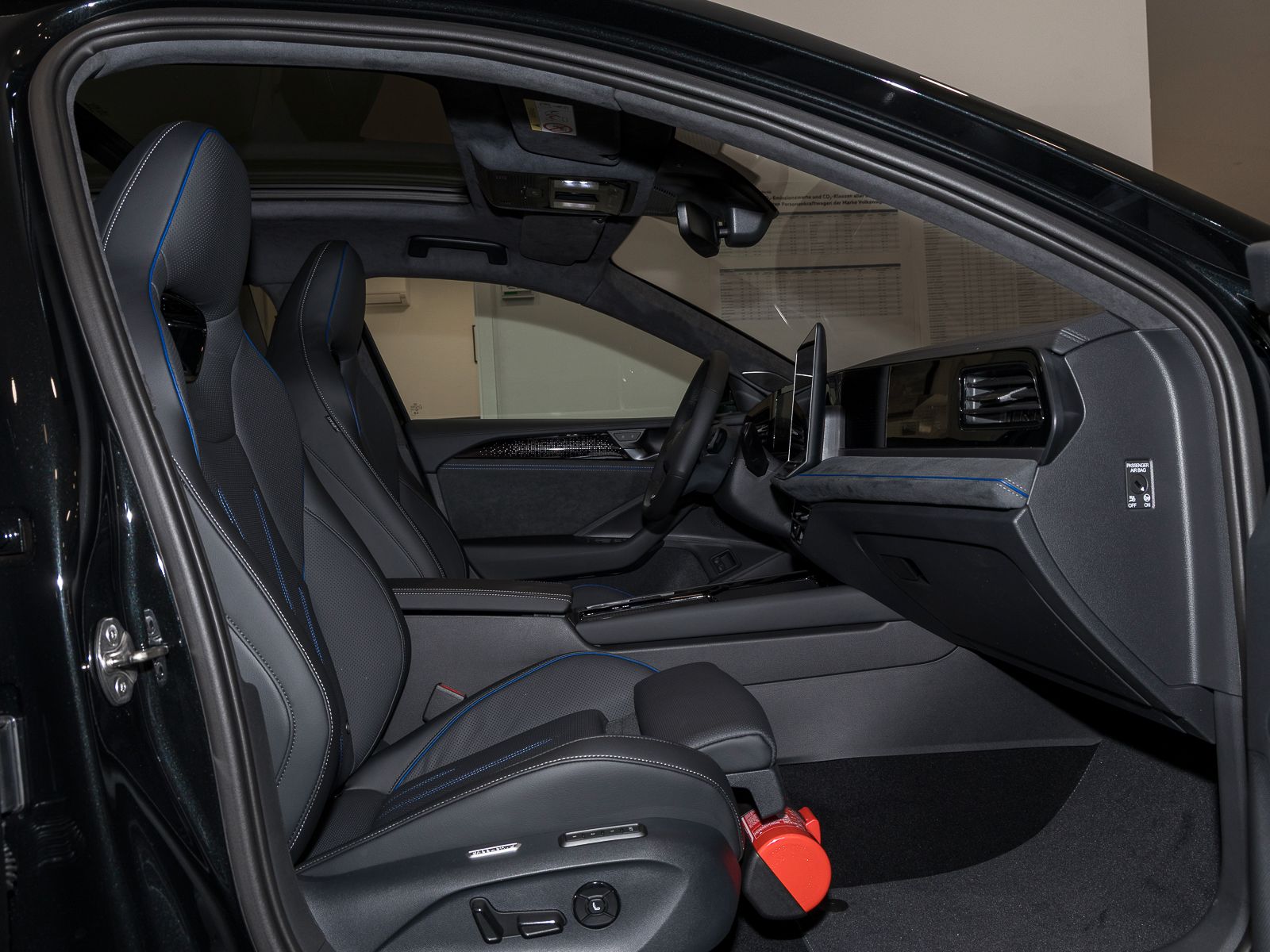 Volkswagen Passat Variant 1.5 TSI  DSG eHybrid R-Line PANOR imagem 3
