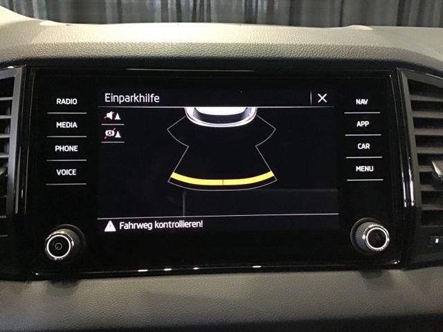 Fahrzeugabbildung Skoda Karoq Selection 1.5 TSI DSG/ACC/SHZ/SmartLink