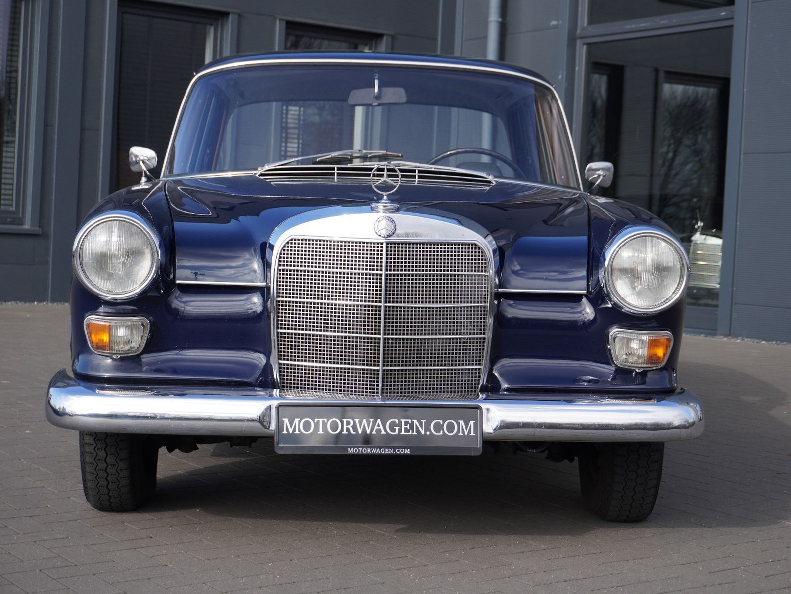 Fahrzeugabbildung Mercedes-Benz 200