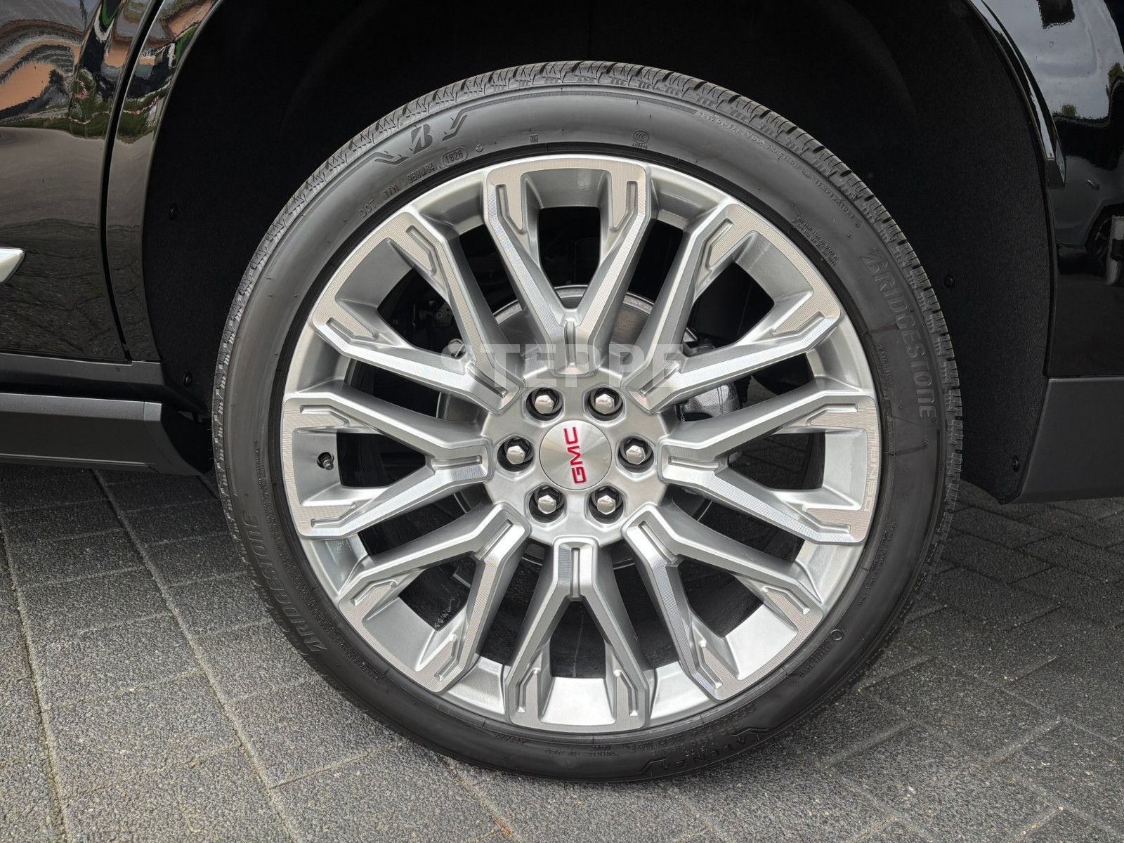 Gmc Yukon 2026 6.2V8 DENALI 24" AHK FACELIFT