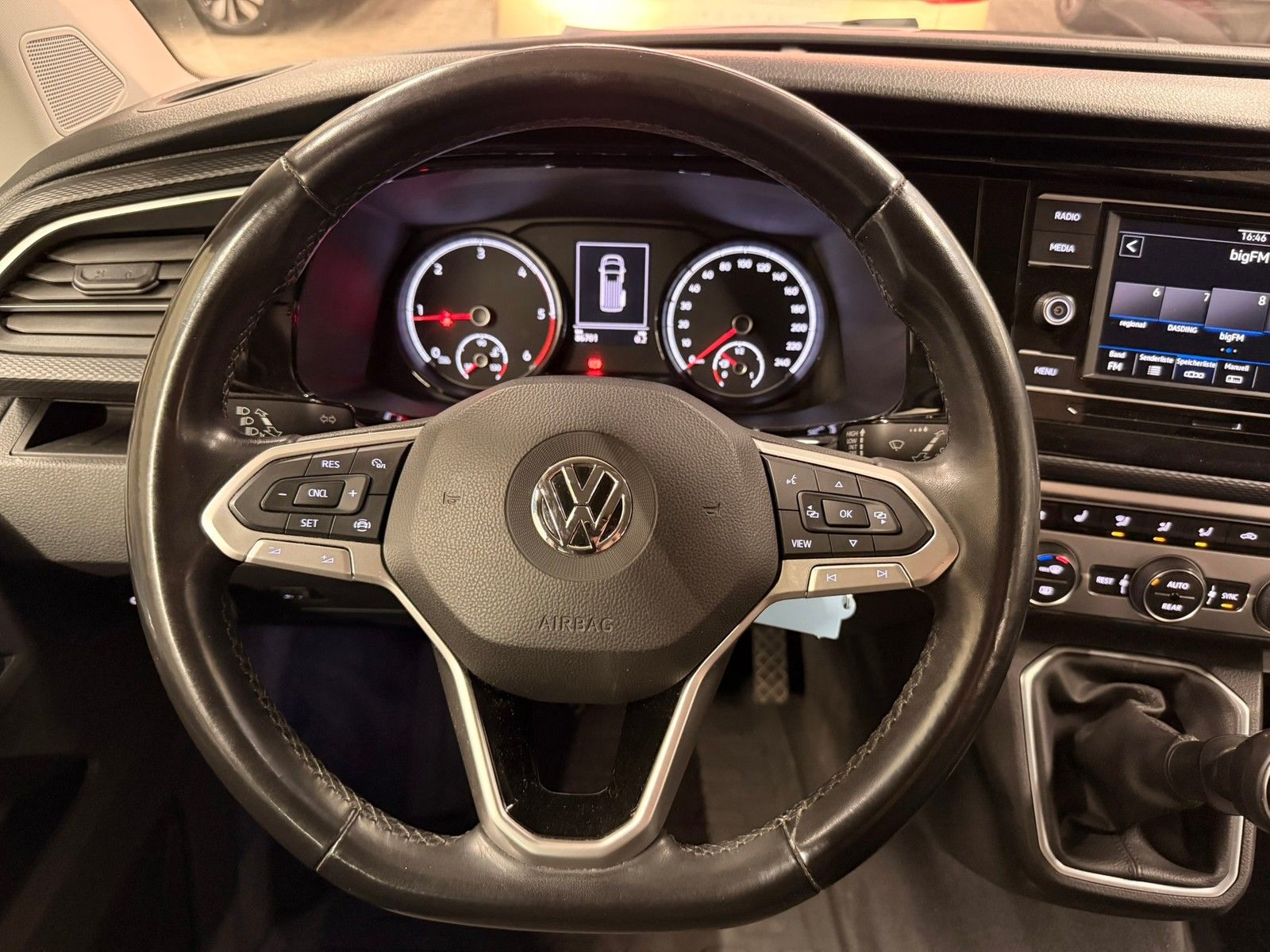 Fahrzeugabbildung Volkswagen T6 Multivan Trend. 2,0 TDI +AHK+Kamera+App Conne