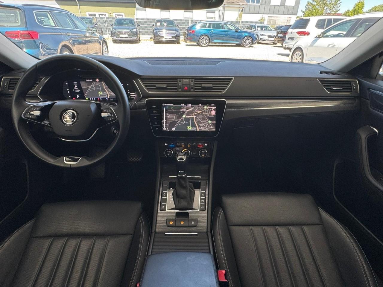 Skoda Superb 2.0 TDI DSG,LEDER,MATRIX,SITZLÜ,STAND,AHK