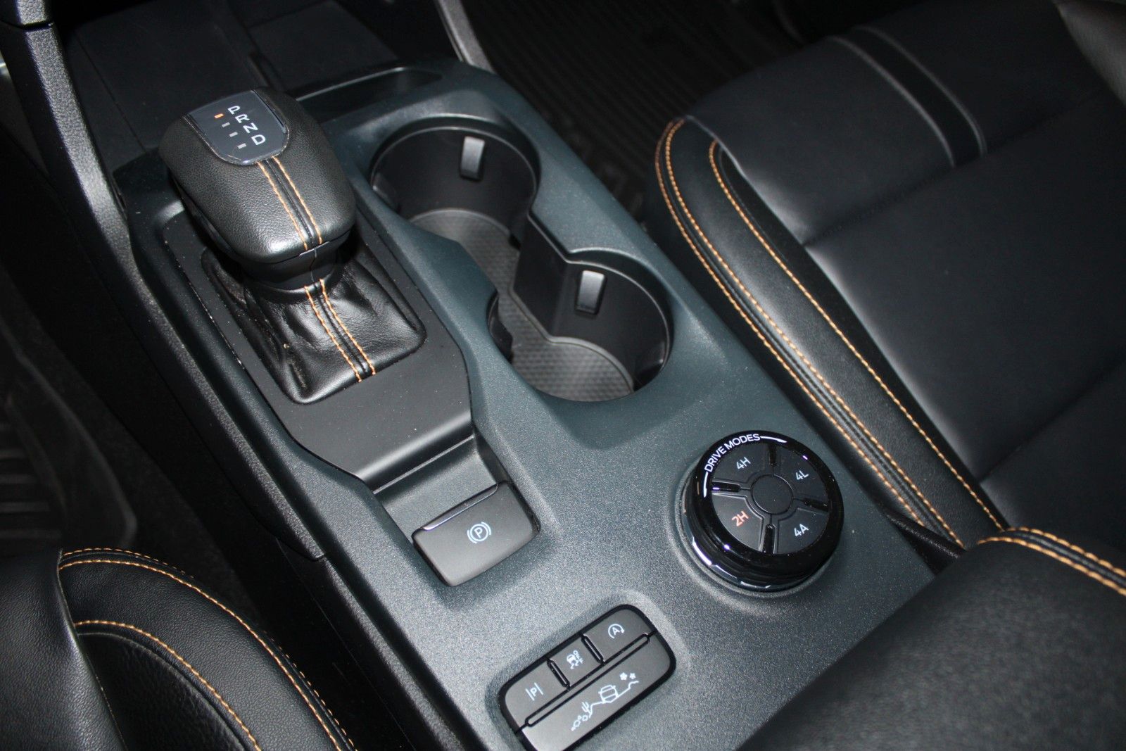 Fahrzeugabbildung Ford Ranger Wildtrak Automatik AHK Leder ACC CAM B&O