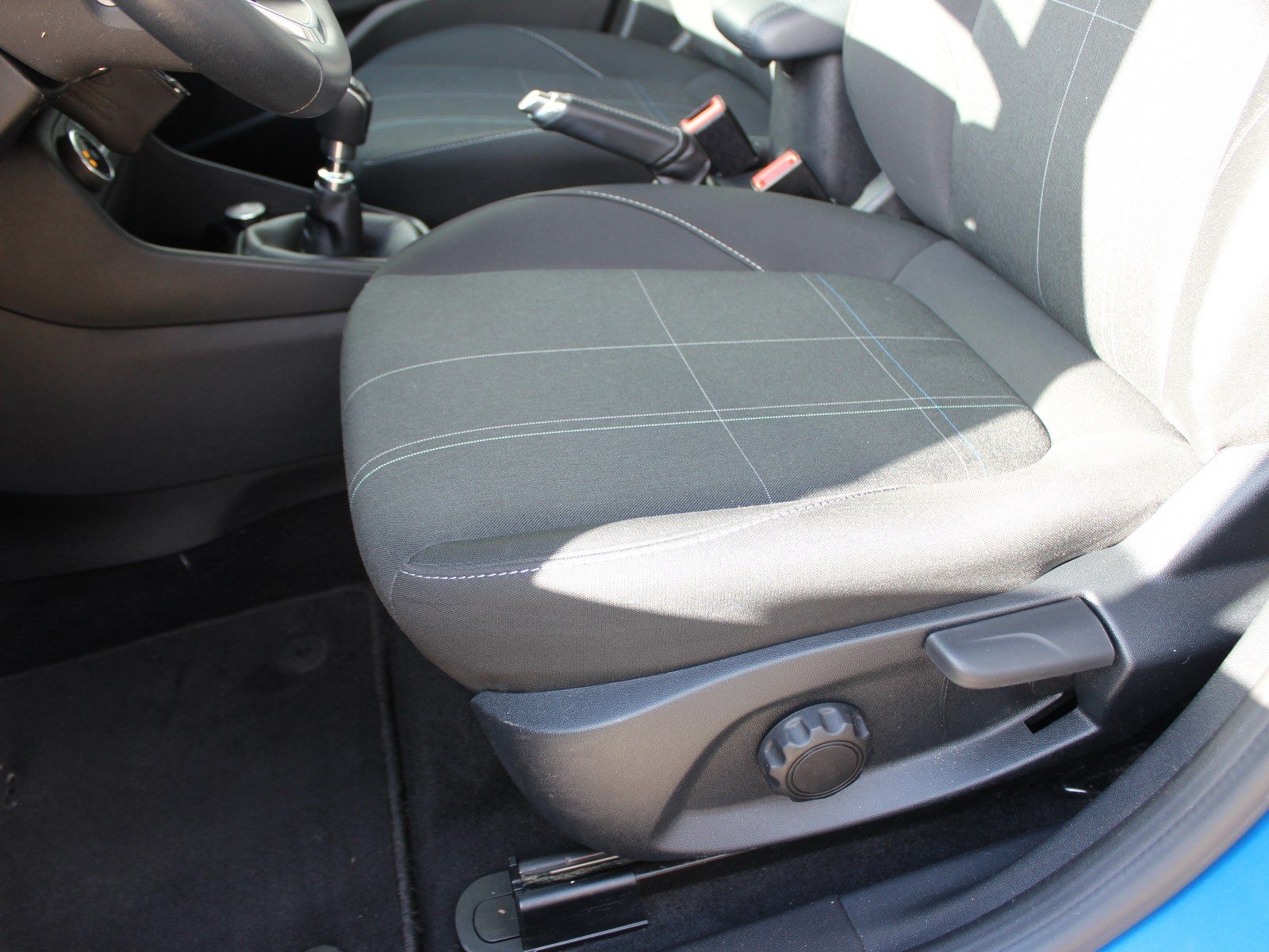 Fahrzeugabbildung Ford Fiesta Cool & Connect 1,0 EcoBoost Start/Stopp