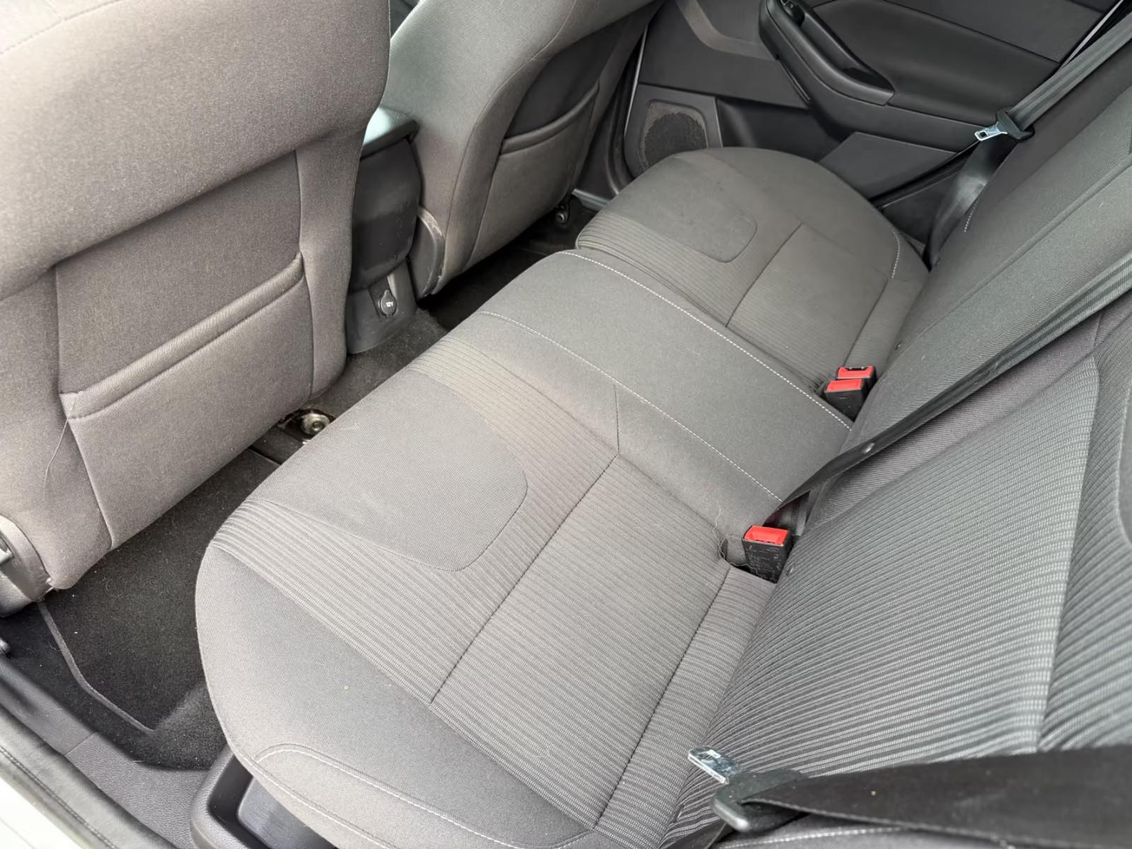Ford Focus 2014 — photo 7