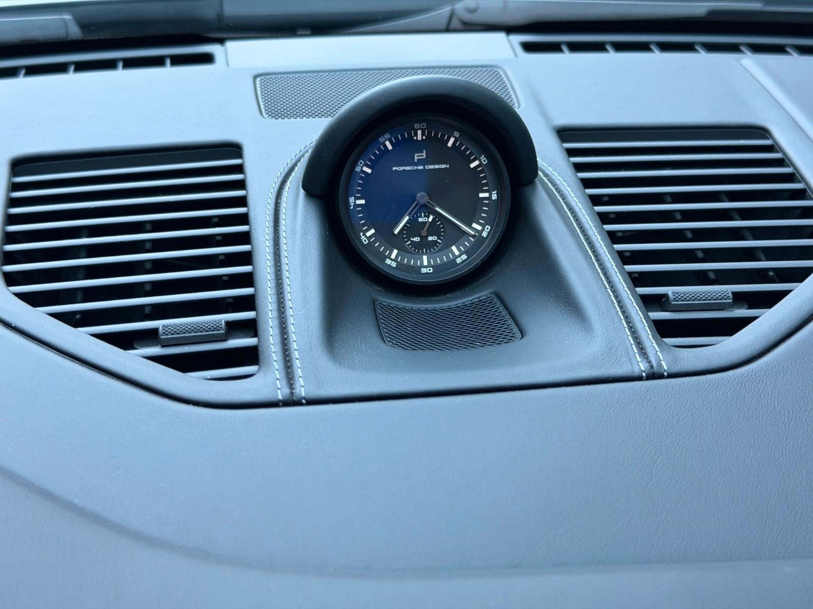 Porsche .2 911 Targa 4 GTS T-Hybrid BURMESTER PCCB LIFT