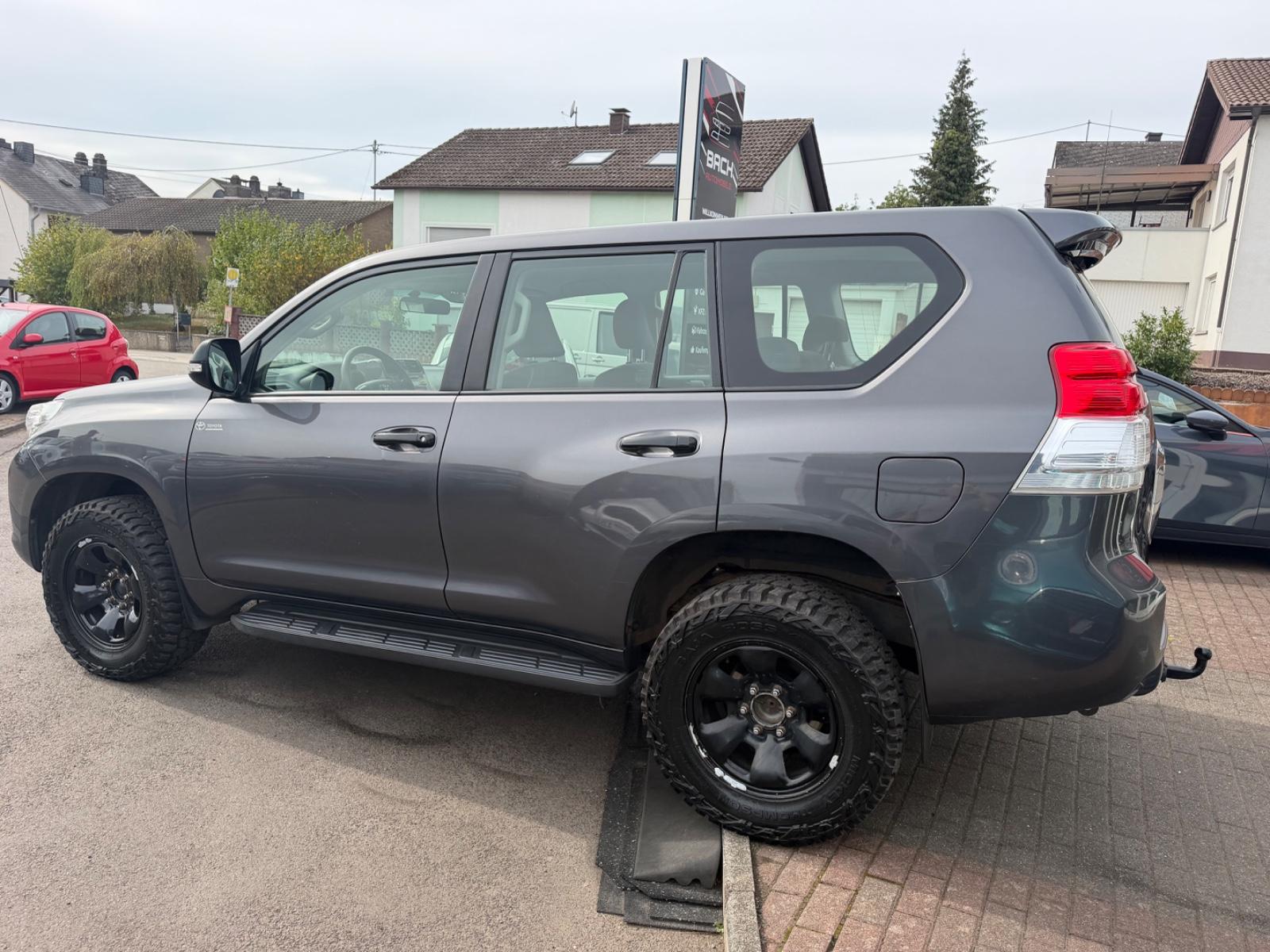 TOYOTA LAND CRUISER 173CH - 4X4 - BVA - PACK SPORT - CARNET D'ENTRETIEN DISPONIBLE