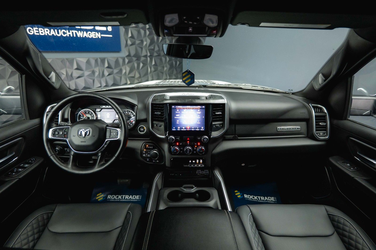 Fahrzeugabbildung Dodge RAM 5.7 V8 HEMI 4x4 OFFROAD Night AXLE LOCK 19%