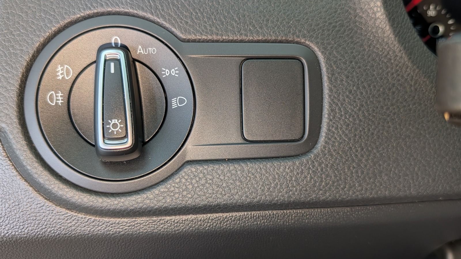 Fahrzeugabbildung Volkswagen Polo V 1.0 TSI * SHZ * LED * PDC Allstar