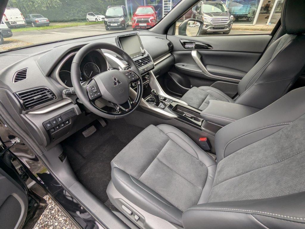 Fahrzeugabbildung Mitsubishi Eclipse Cross 2.4 PHEV 4WD Select
