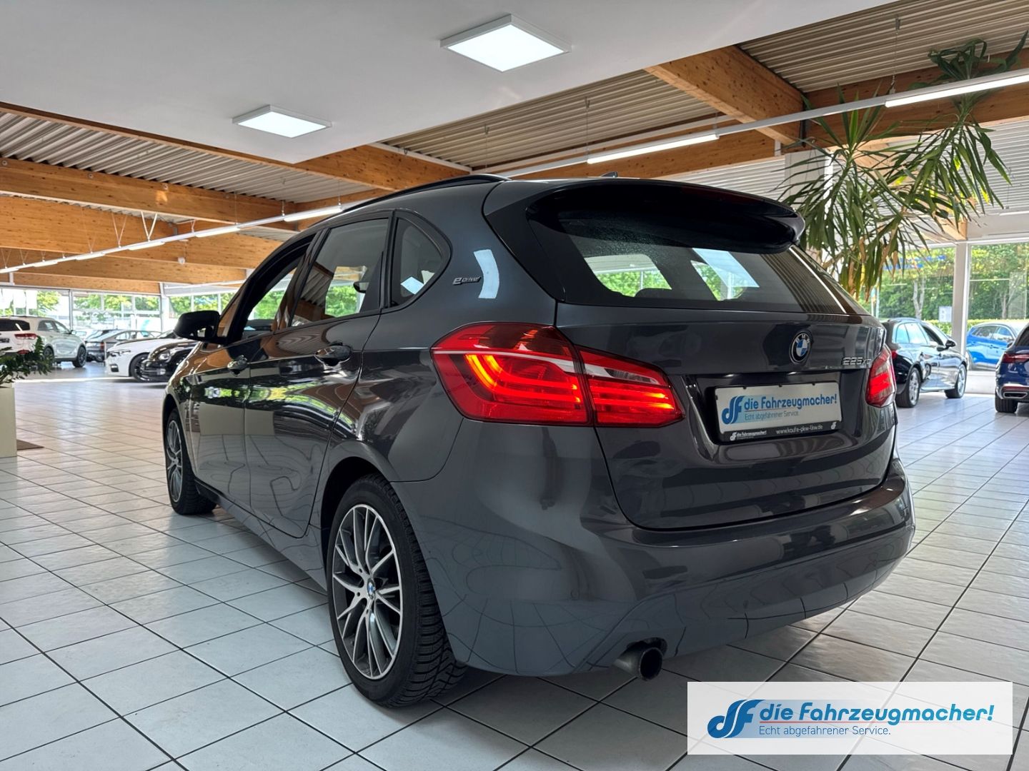 Fahrzeugabbildung BMW 225 xe Advantage Active Tourer 225xe iPerformanc