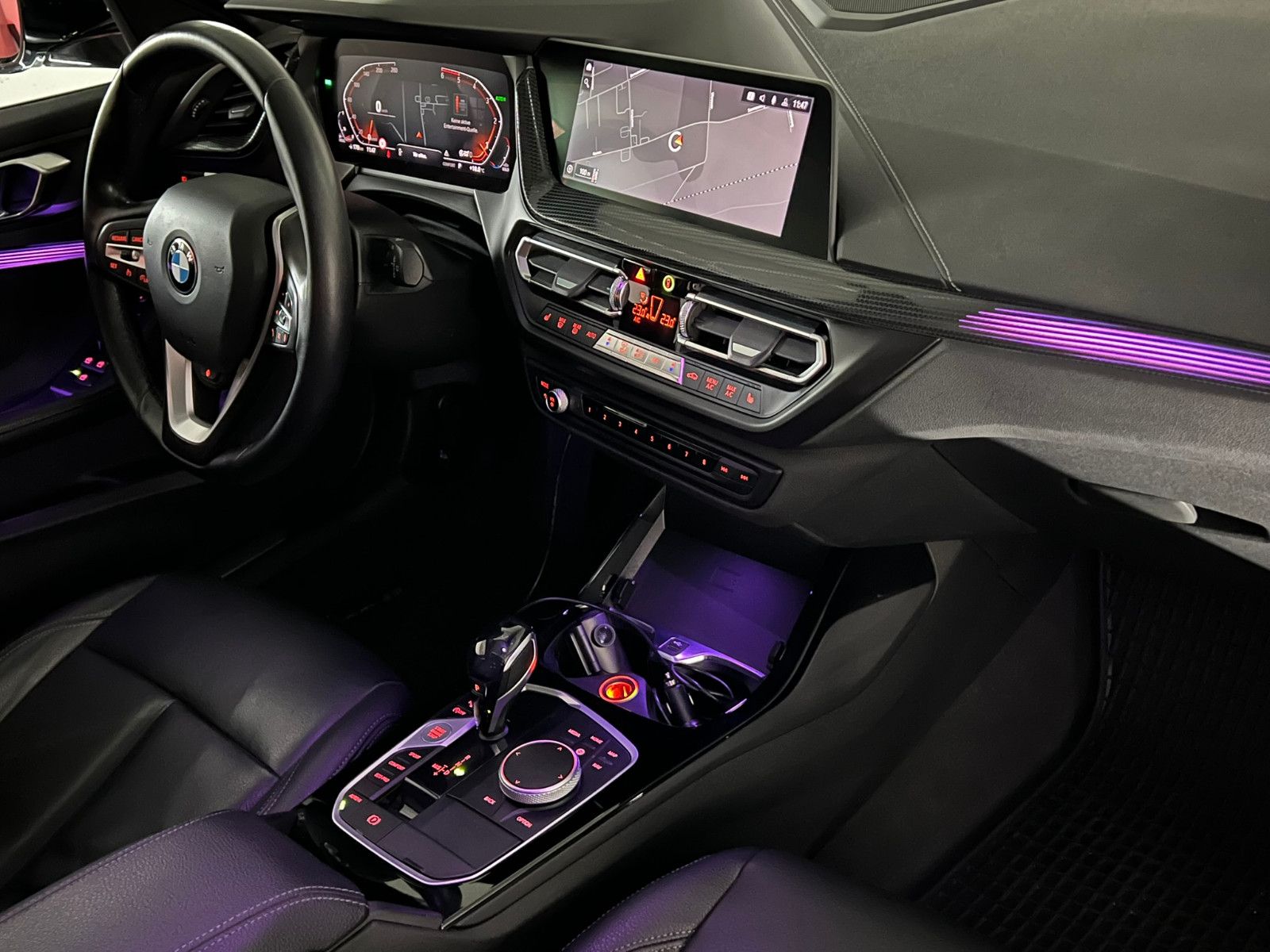 Fahrzeugabbildung BMW 120 d xDrive LUXURY LINE/LED/HuD/VRTL PIT/PANO