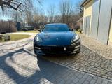 Porsche Panamera 4S 4.8 - Porsche Panamera aus 2010: 4s