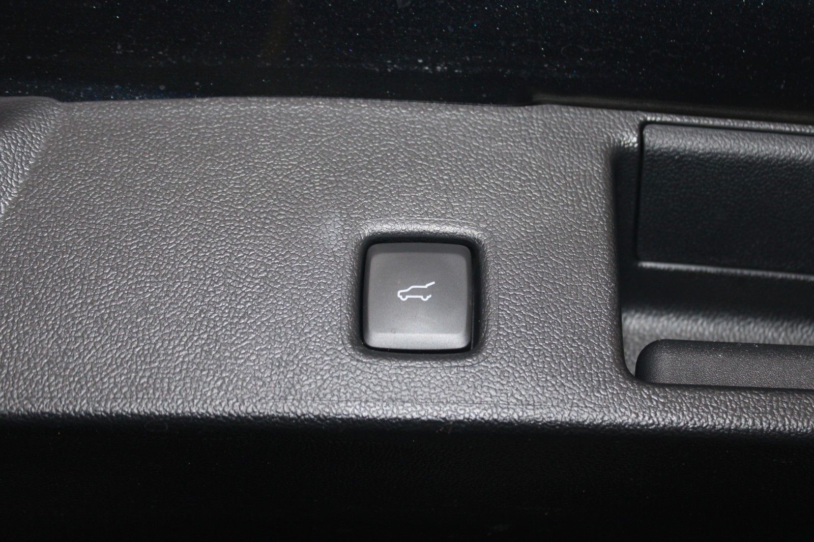 Fahrzeugabbildung Ford Kuga ST-Line X Automatik Panodach AHK Matrix LED