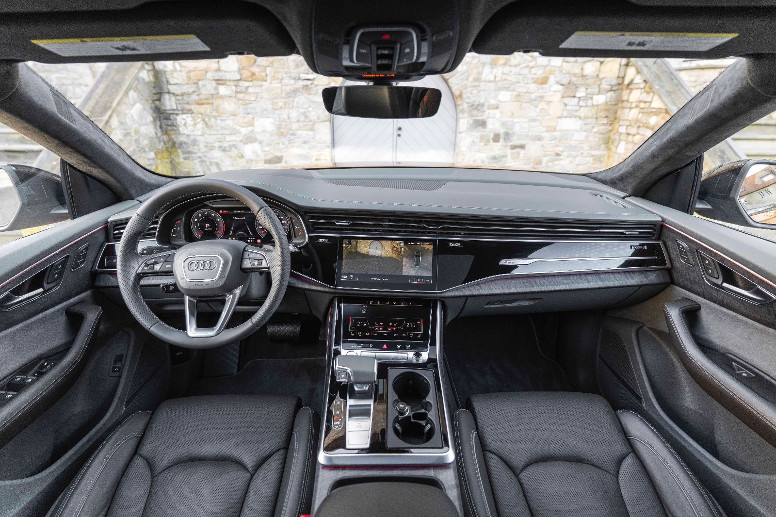 Fahrzeugabbildung Audi Q8 55 TFSI quattro S-LINE 360° B&O LED MASSAGE