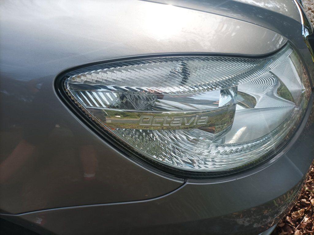 Skoda Octavia 2010 — rear view