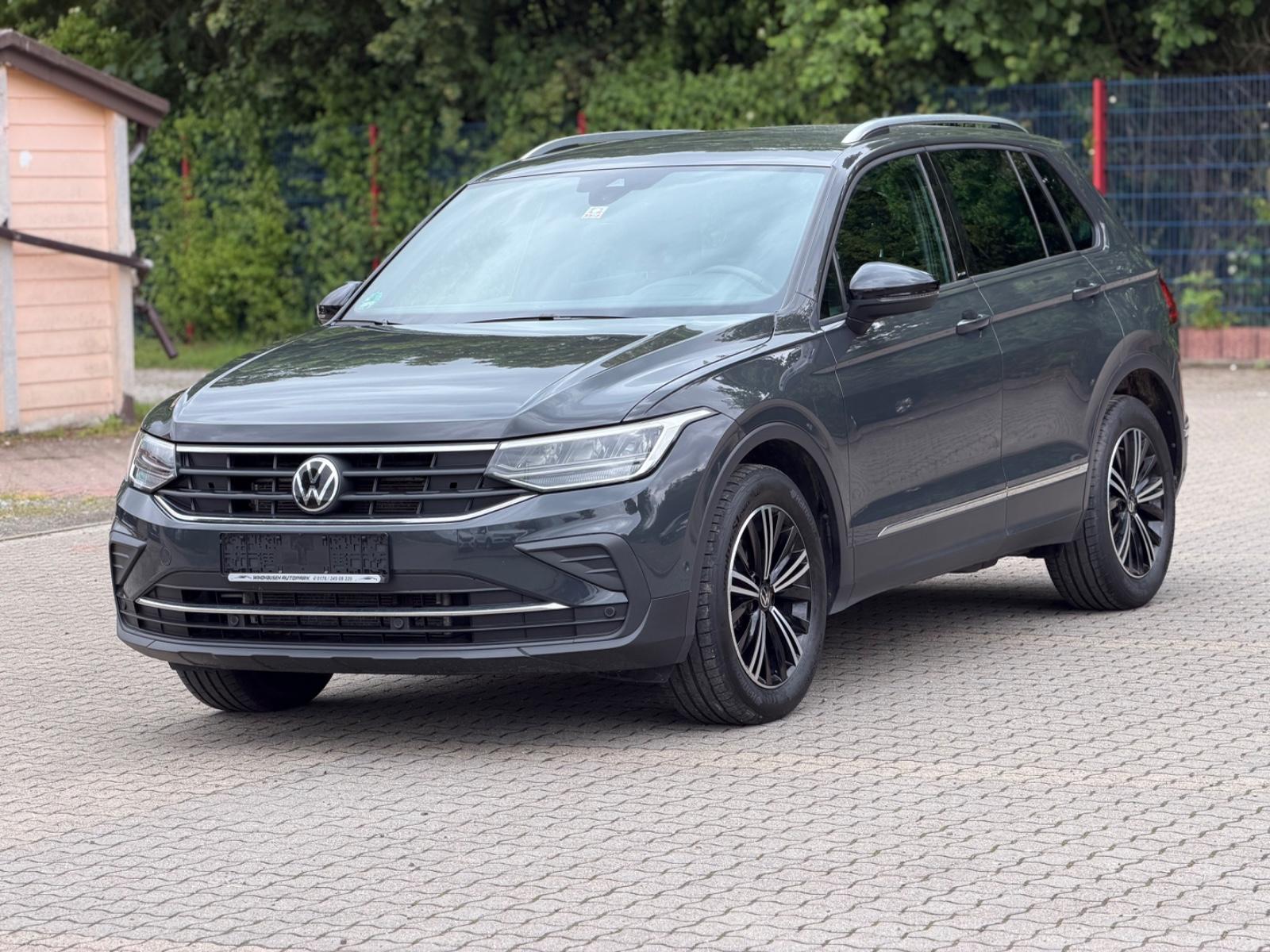 Volkswagen Tiguan 2.0 TDI DSG *1 HAND *NAVI*KAMERA*AHK*LED