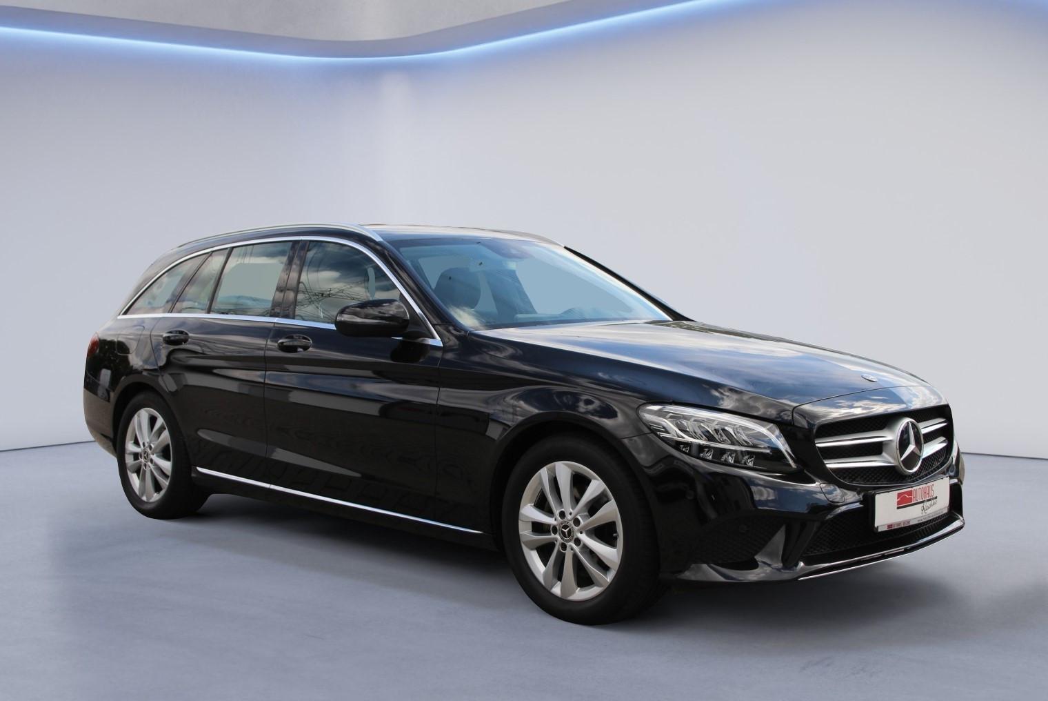 Mercedes-Benz C 180CGI Avantgarde /LED/AHK/ Kamera/ 83tkm