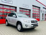 Toyota RAV 4 4x4 /2HAND/AHK/ALU/TEMPOMAT/KLIMAAUTOMATIK - Toyota RAV 4 mit Diesel-Antrieb: Allradantrieb, Geländewagen