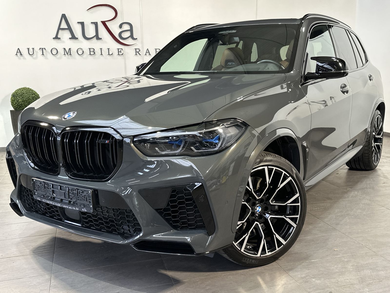 Fahrzeugabbildung BMW X5 M Competition NAV+LASER+PANO+AHK+360°+21/22ZO